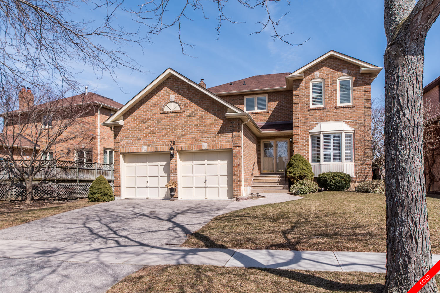 Ajax 2 1/2 Storey for sale: 3 bedroom (Listed 2019-04-08)