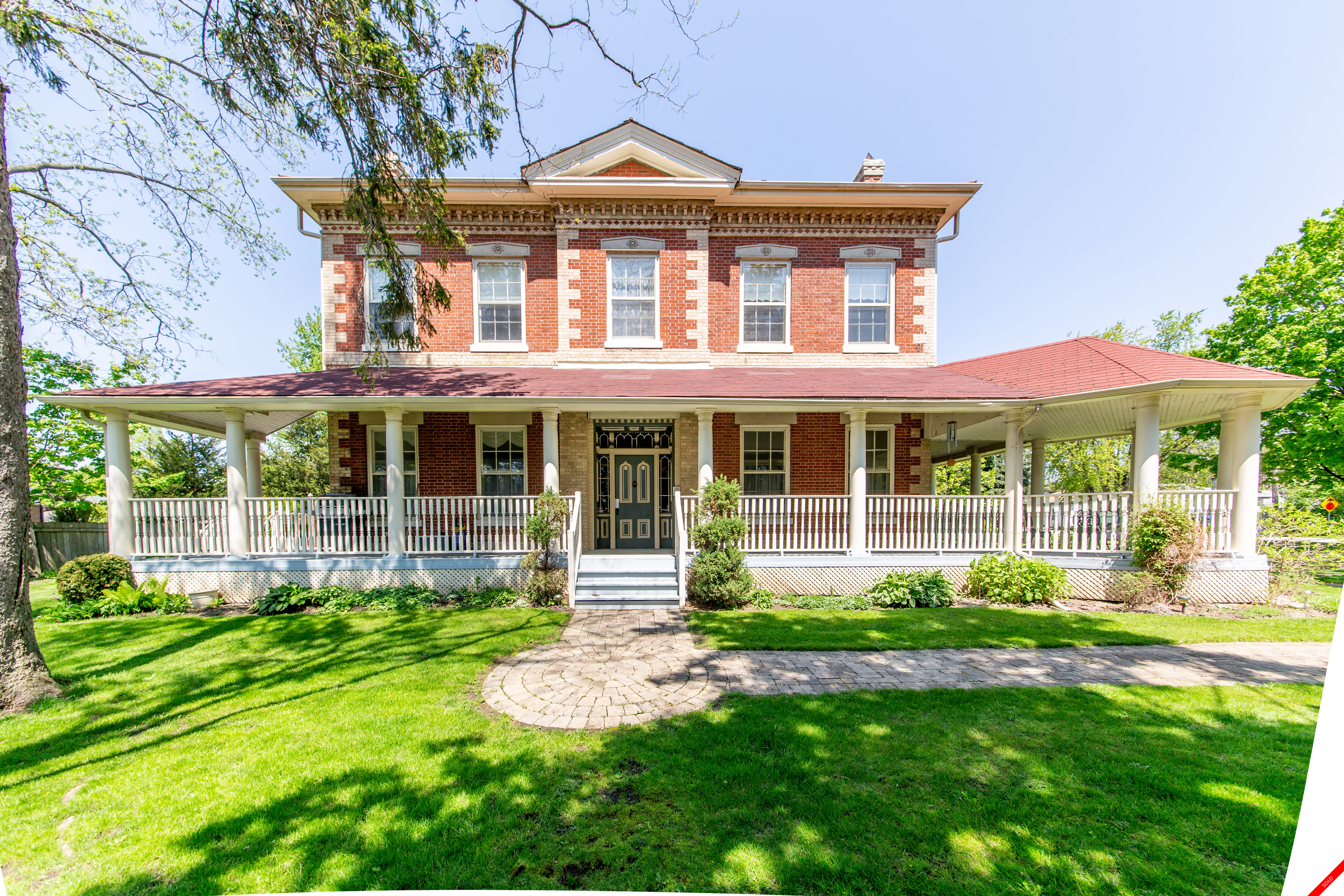 Downtown Whitby 2-Storey for sale: 5 bedroom Stainless Steel Appliances, Hardwood Floors 5,000 sq.ft. (Listed 2018-05-15)