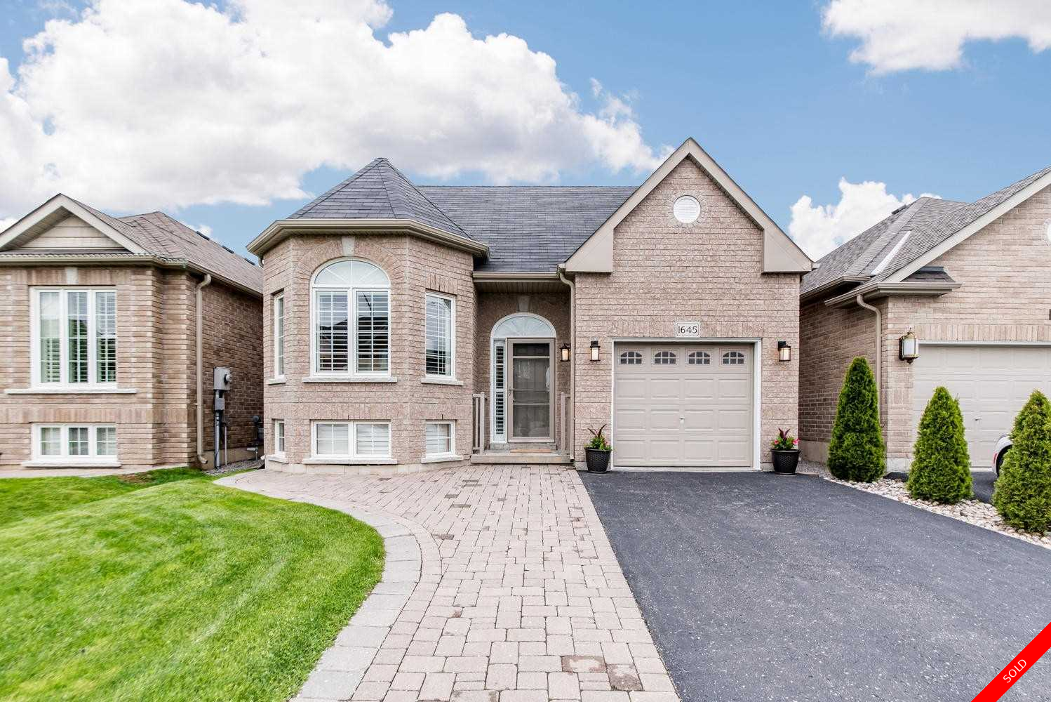 Samac Bungalow for sale: 2 bedroom 1,100 sq.ft. (Listed 2019-05-29)