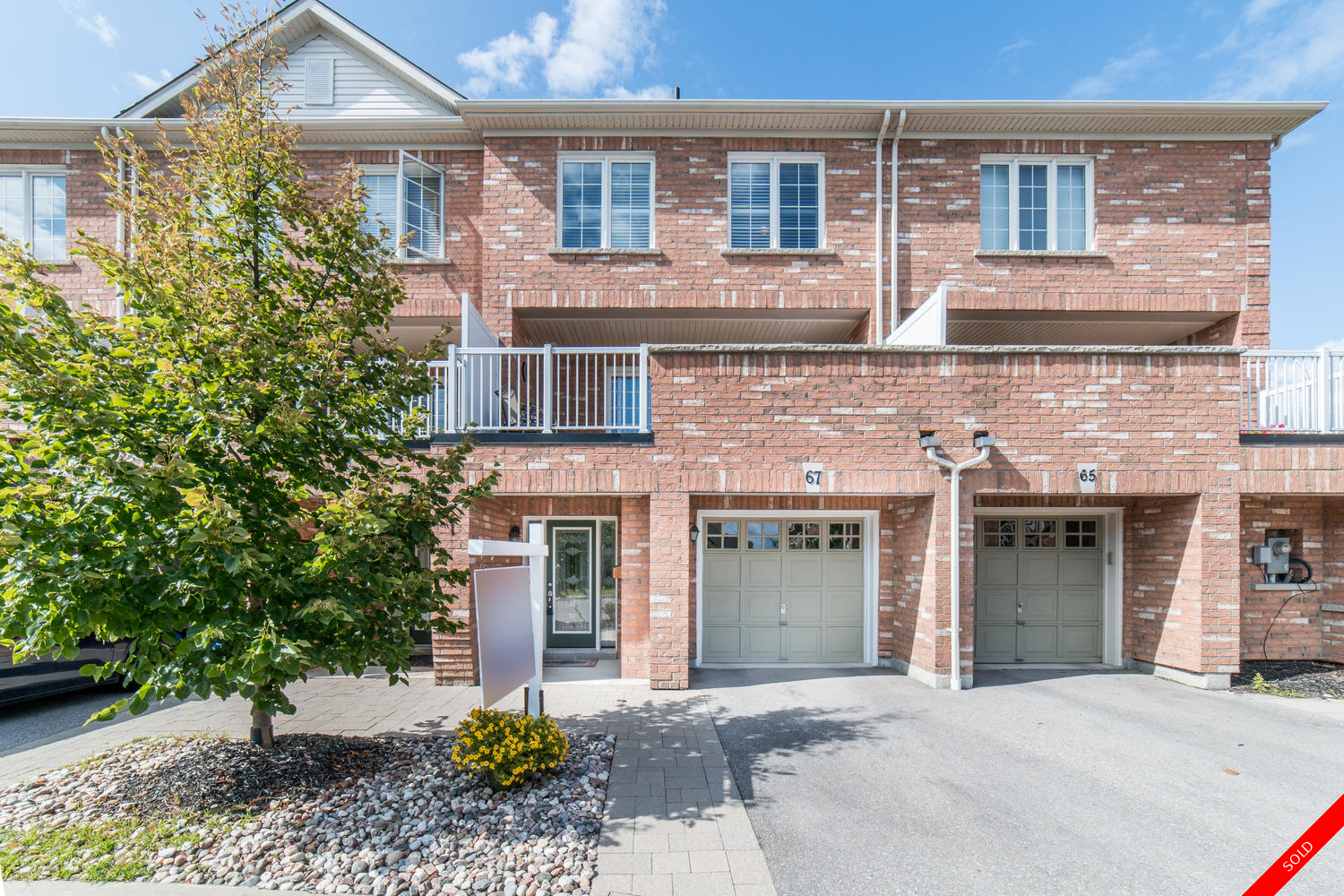 Whitby 3 Storey for sale: 3 bedroom 2,130 sq.ft. (Listed 2019-08-26)