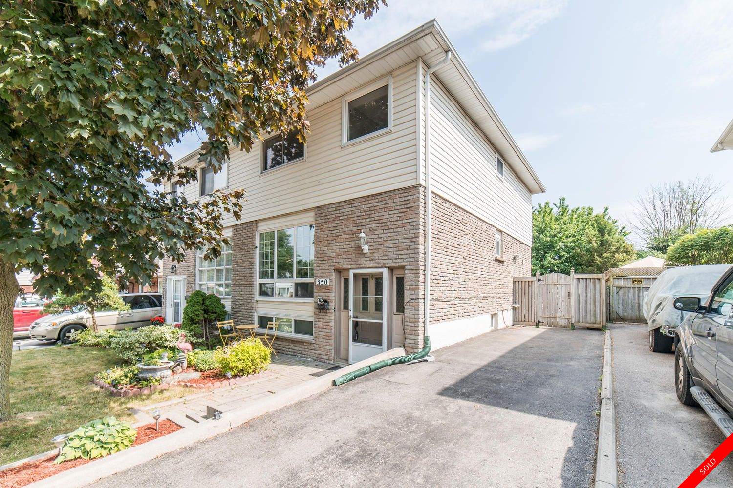 Oshawa Semi-Detached for sale: 3 bedroom (Listed 2020-06-23)