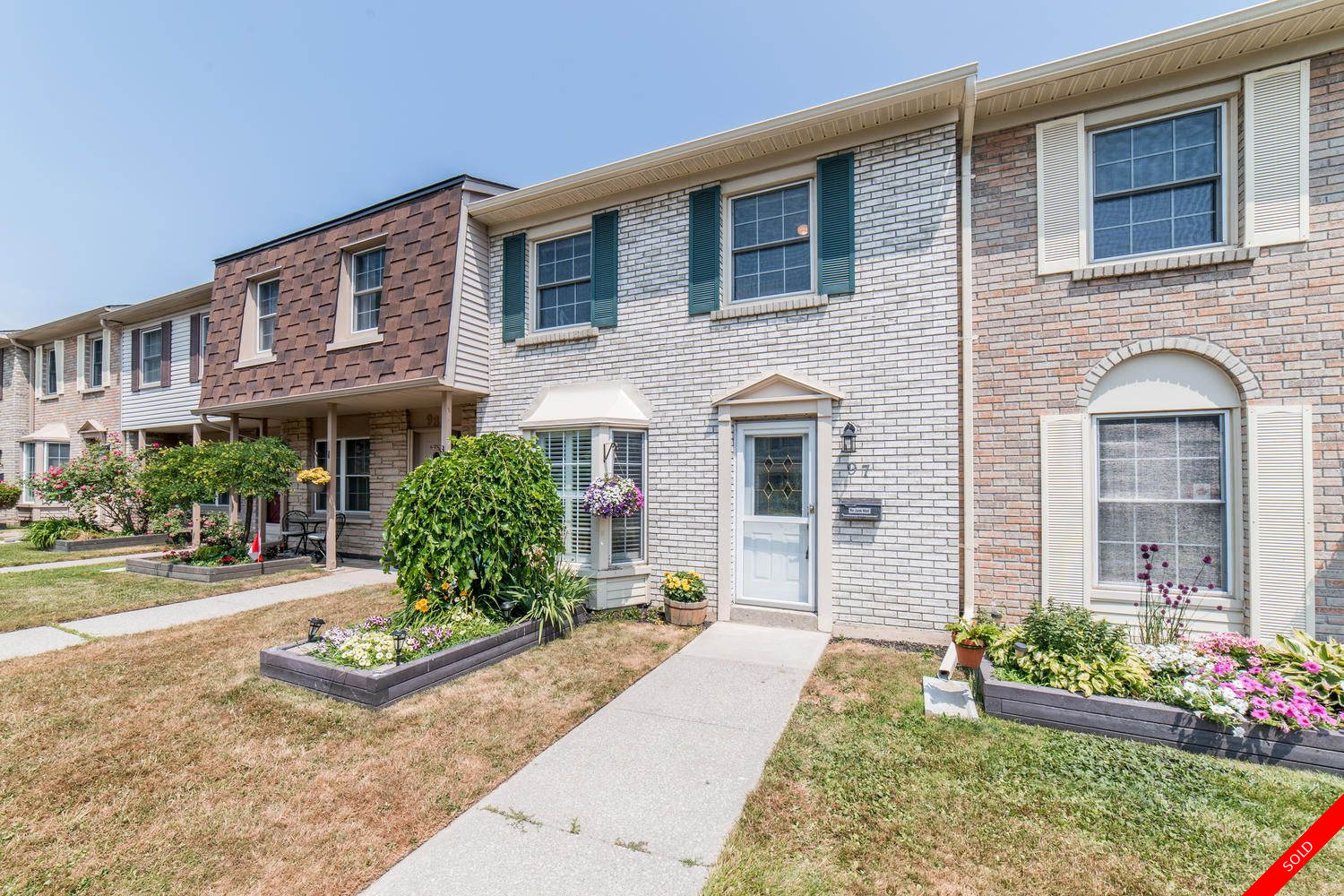 Pickering Condo Townhouse for sale: 3 bedroom 1,200 sq.ft. (Listed 2020-07-11)