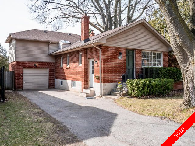 West Hill Backsplit for sale: 3+1 (Listed 2021-04-12)