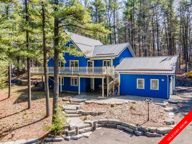 Clarington 2 1/2 Storey for sale: 3 bedroom Stainless Steel Appliances, Granite Countertop, Hardwood Floors, Plush Carpet (Listed 2021-04-21)