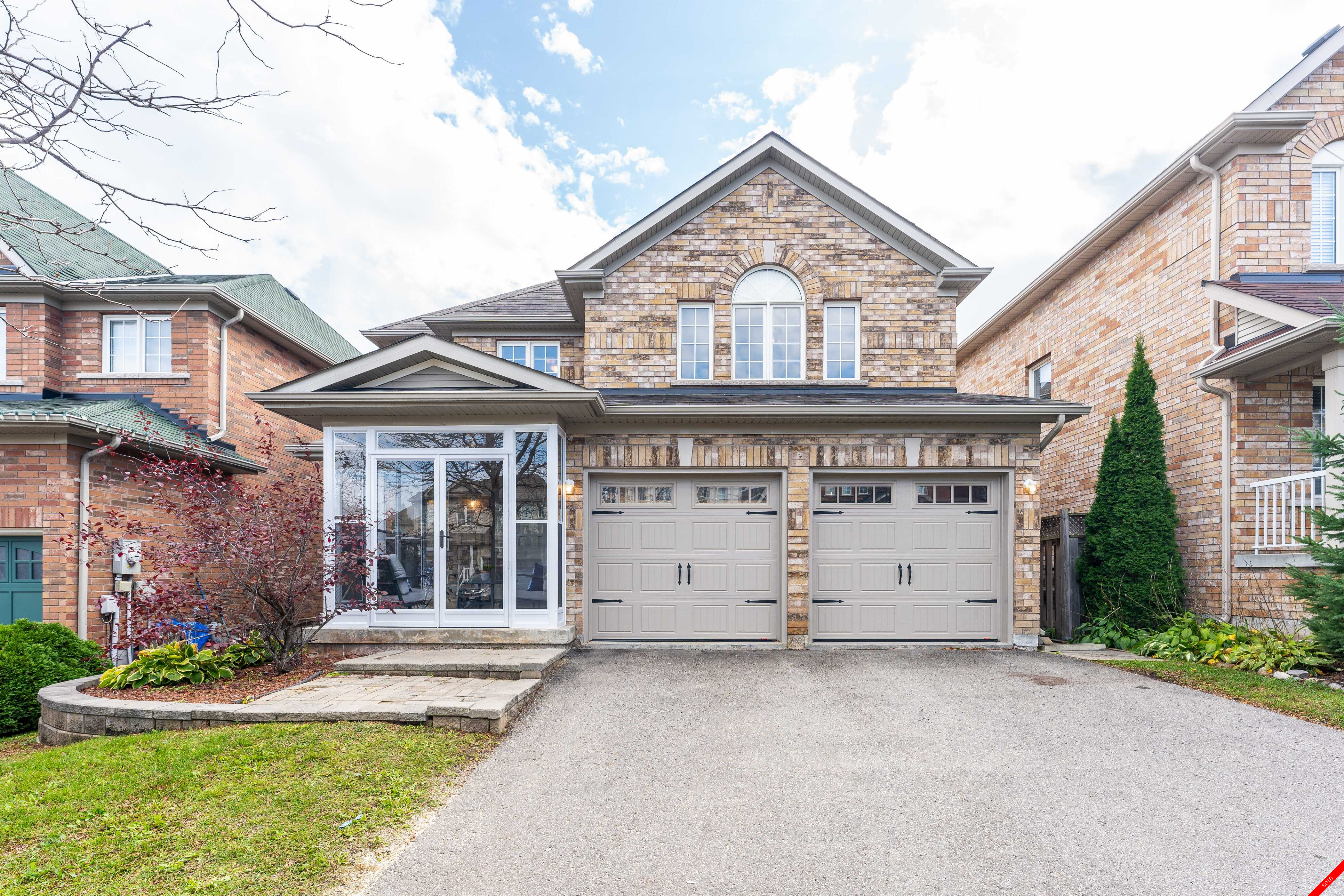 Simcoe Landing 2-Storey for sale: 4+1 (Listed 2021-10-25)