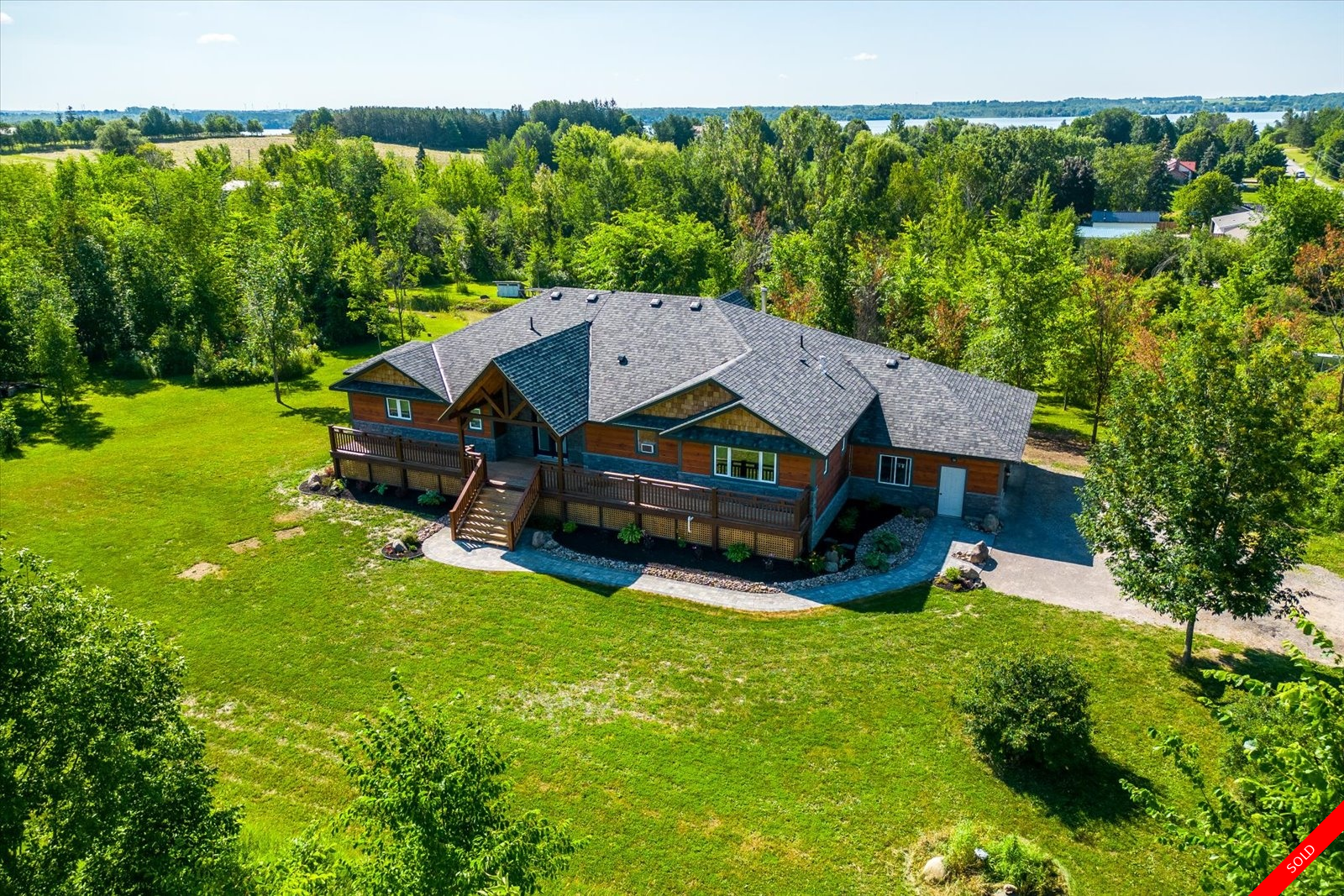 Little Britain Raised Bungalow for sale: 2+2 Stainless Steel Appliances, Glass Shower, Hardwood Floors, Laminate Floors, Plush Carpet (Listed 2022-10-14)