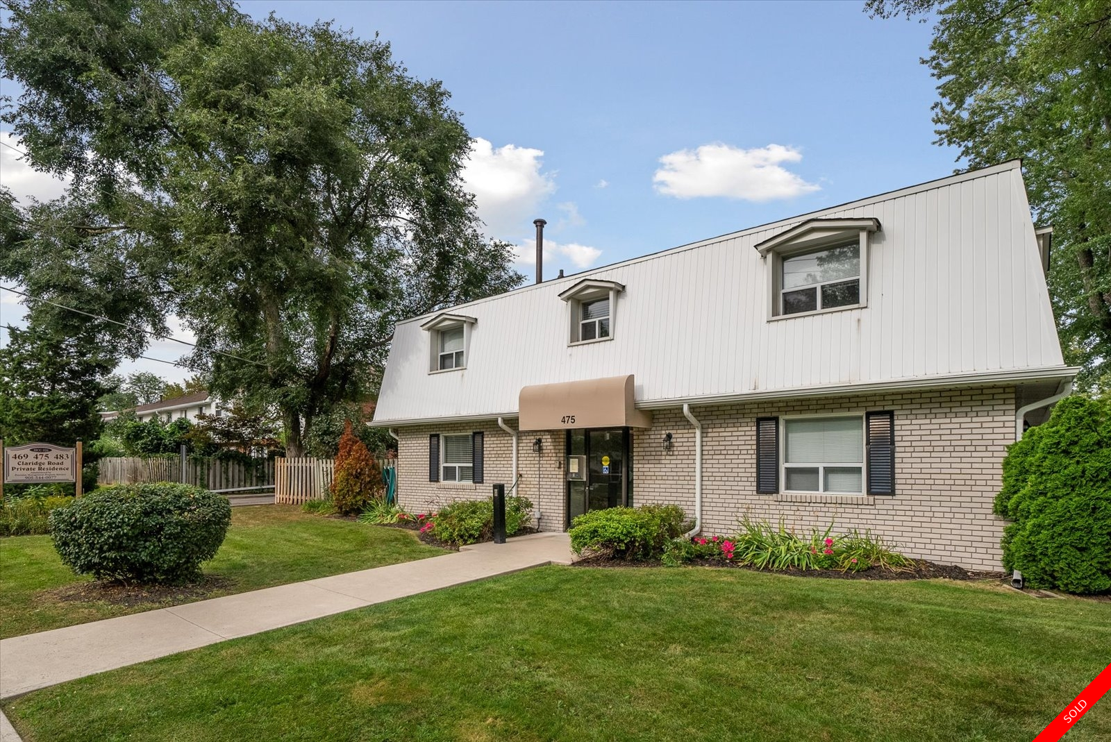 Roseland 2-Storey for sale: 2 bedroom Laminate Floors (Listed 2023-09-14)