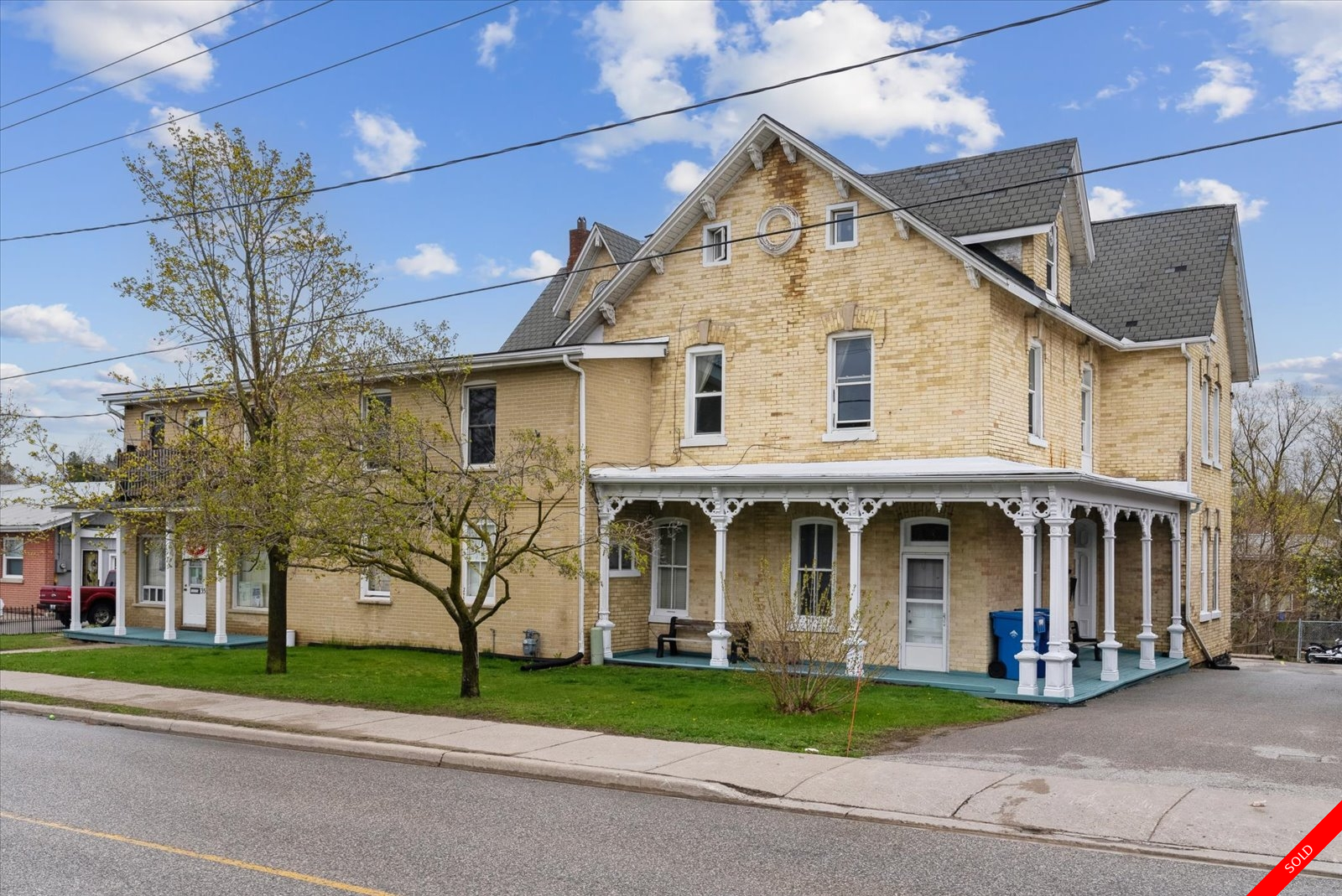 Uxbridge Commercial for sale: 11 bedroom (Listed 2025-02-08)