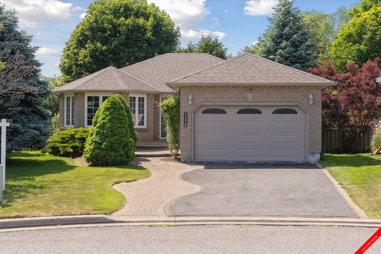 Oshawa Bungalow for sale:  4 bedroom  (Listed 2025-06-18)