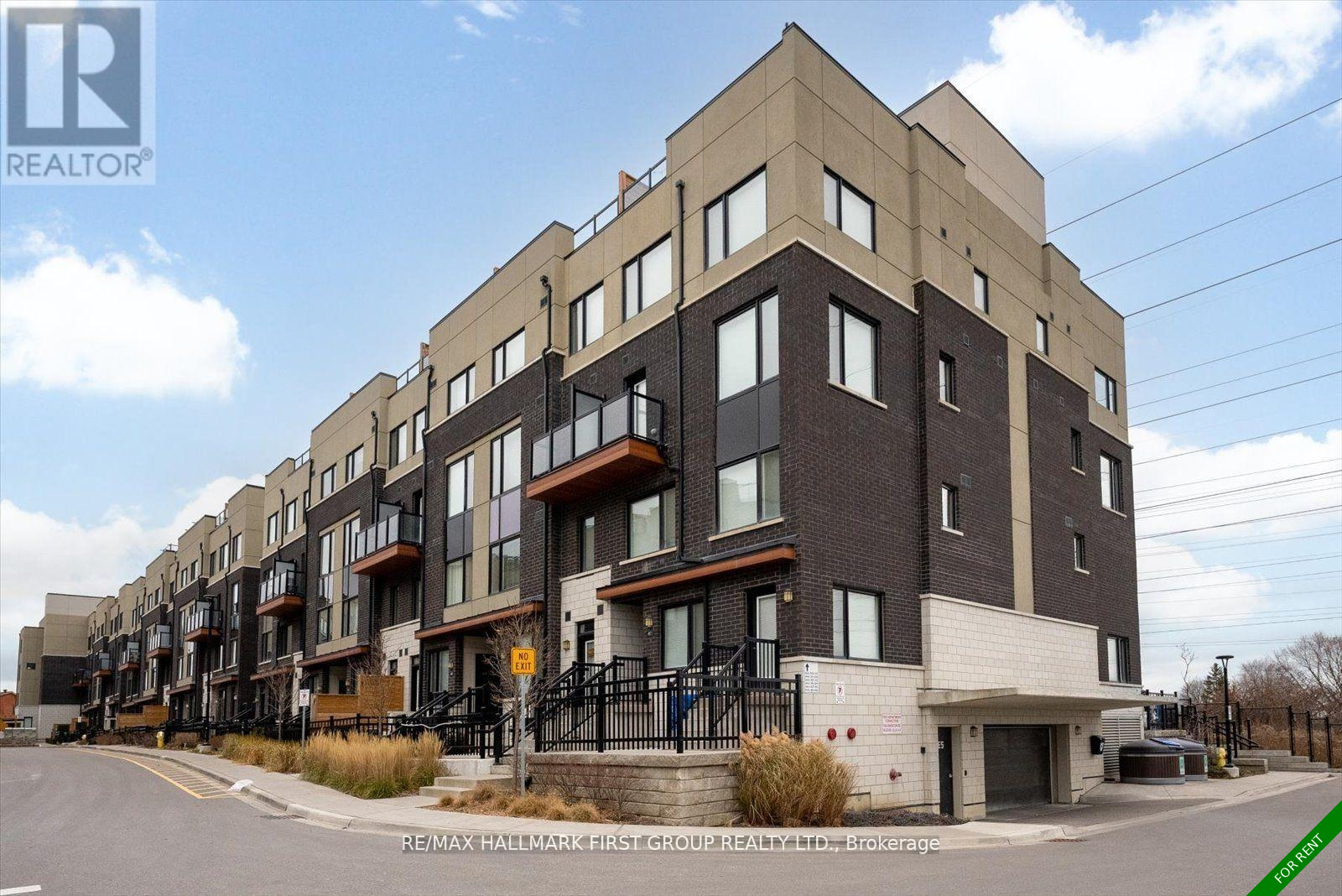 Pickering 1 1/2 storey for rent: 3 bedroom (Listed 2025-08-28)