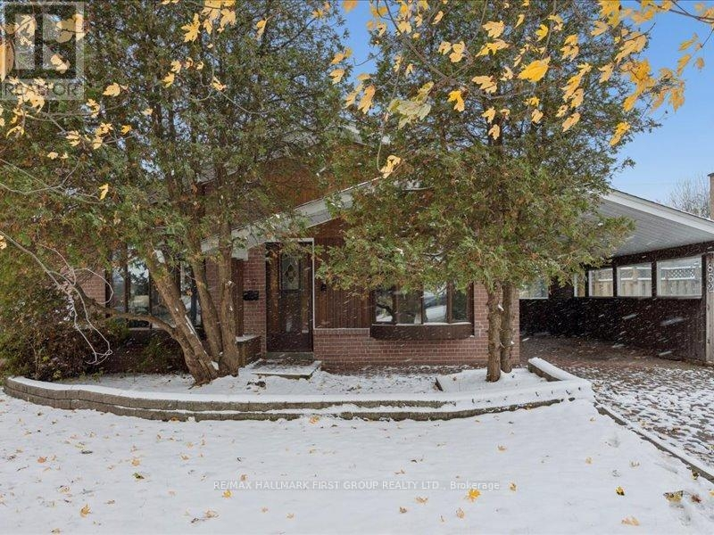 Pickering (Bay Ridges) House for sale: 3 bedroom 1,100 sq.ft. (Listed 2025-11-12)