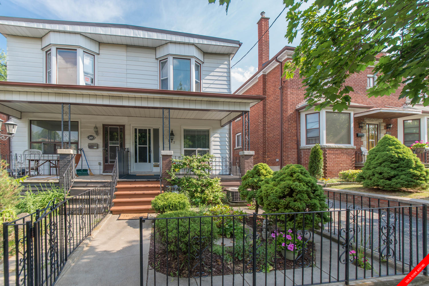 East York 2 1/2 Storey for sale: 3+1 Beds, 3 Bath, Finished Basement