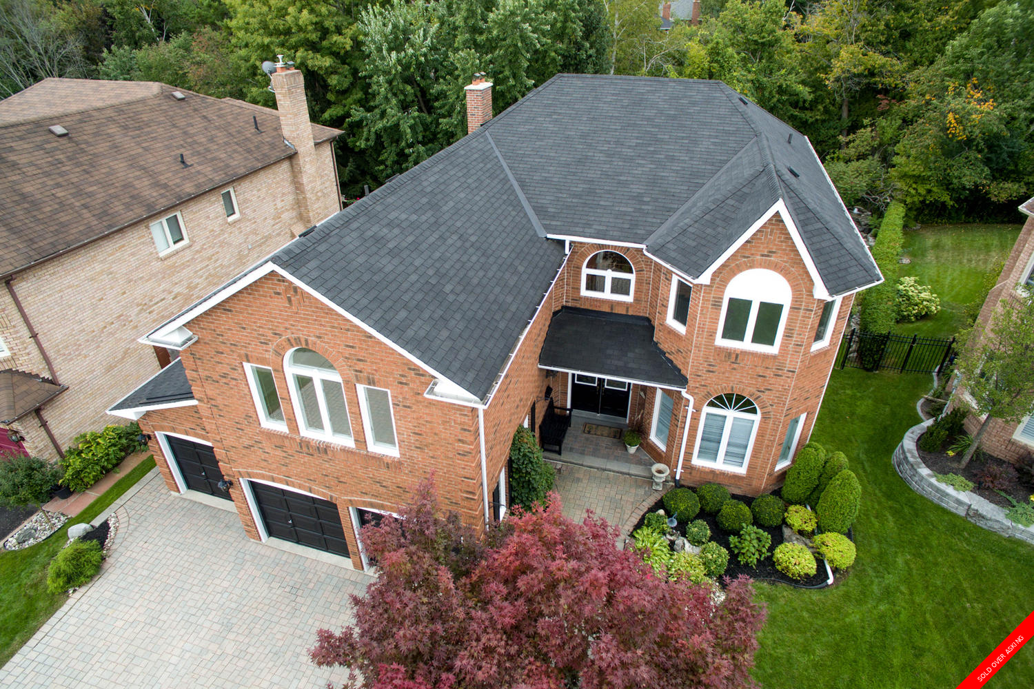 Prestigious Dream Home In Pickering On Ravine Lot: 5 Bed, 4 Bath, Finished Basement