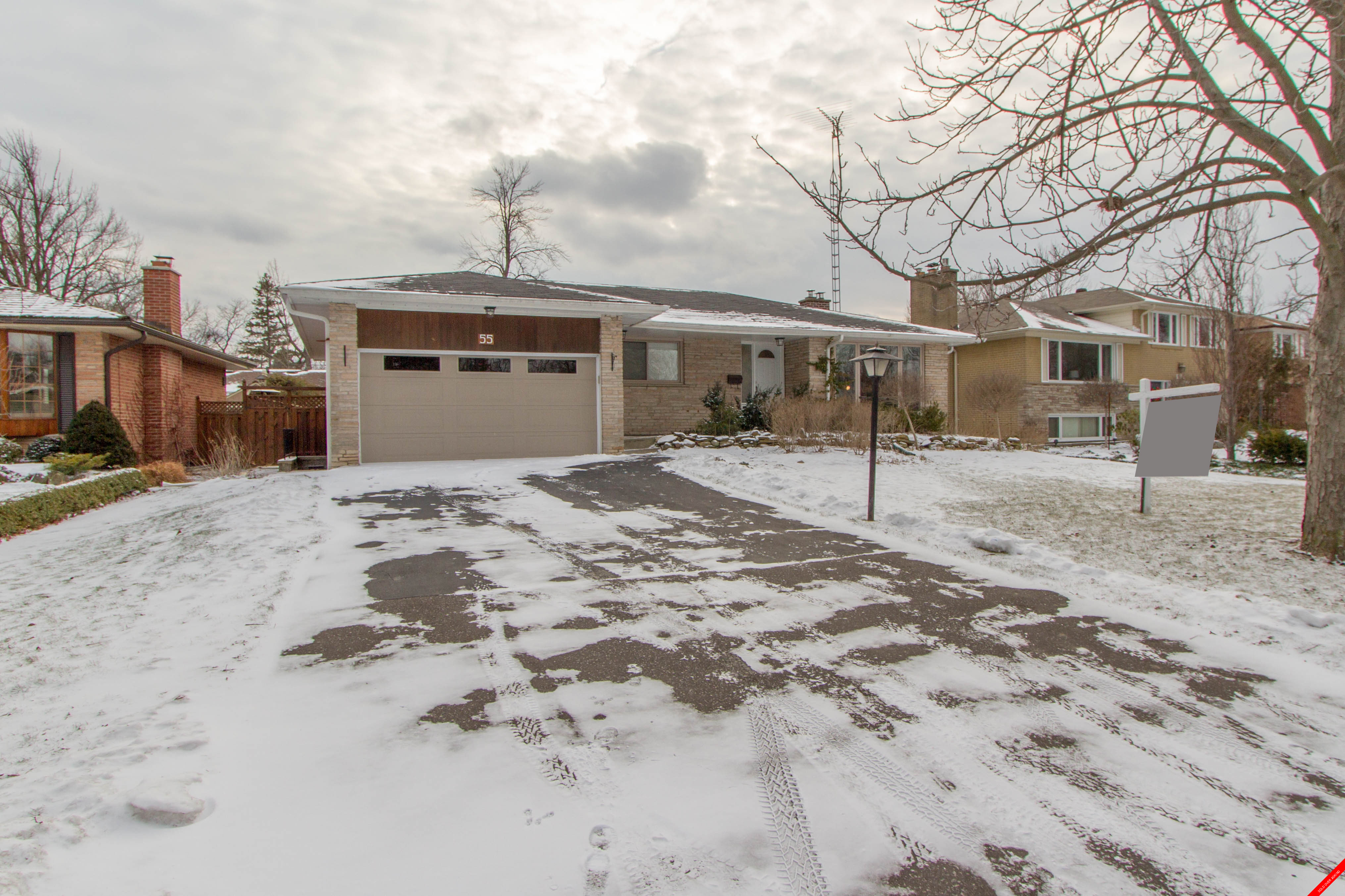 Guildwood Village Bungalow for sale: 2 Bedroom, Seperate Entrance & Finished Basement