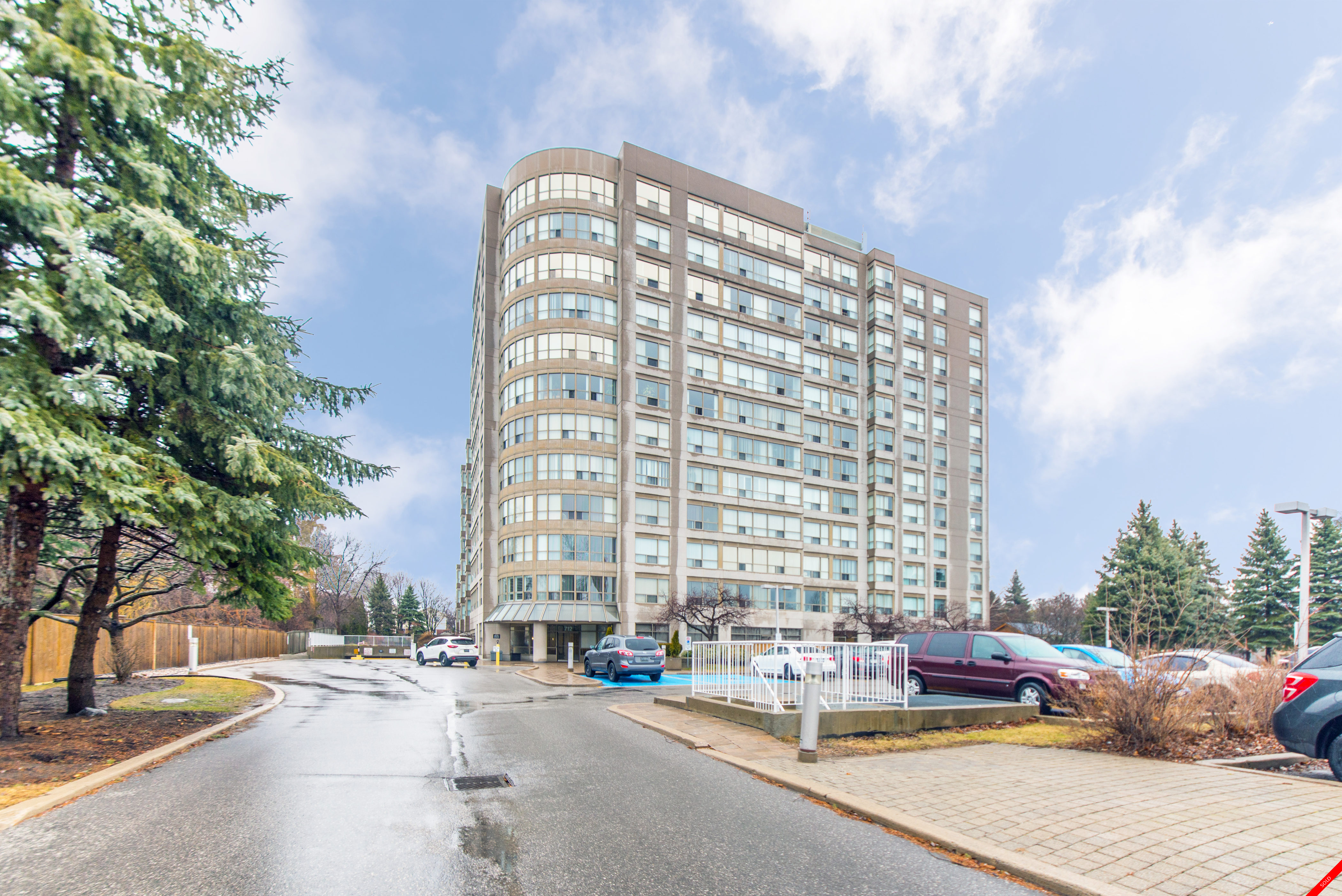 The Connoisseur Condos Condo Apartment for sale: Pringle Creek 2 bedroom 1,076 sq.ft. (Listed 2017-03-08)