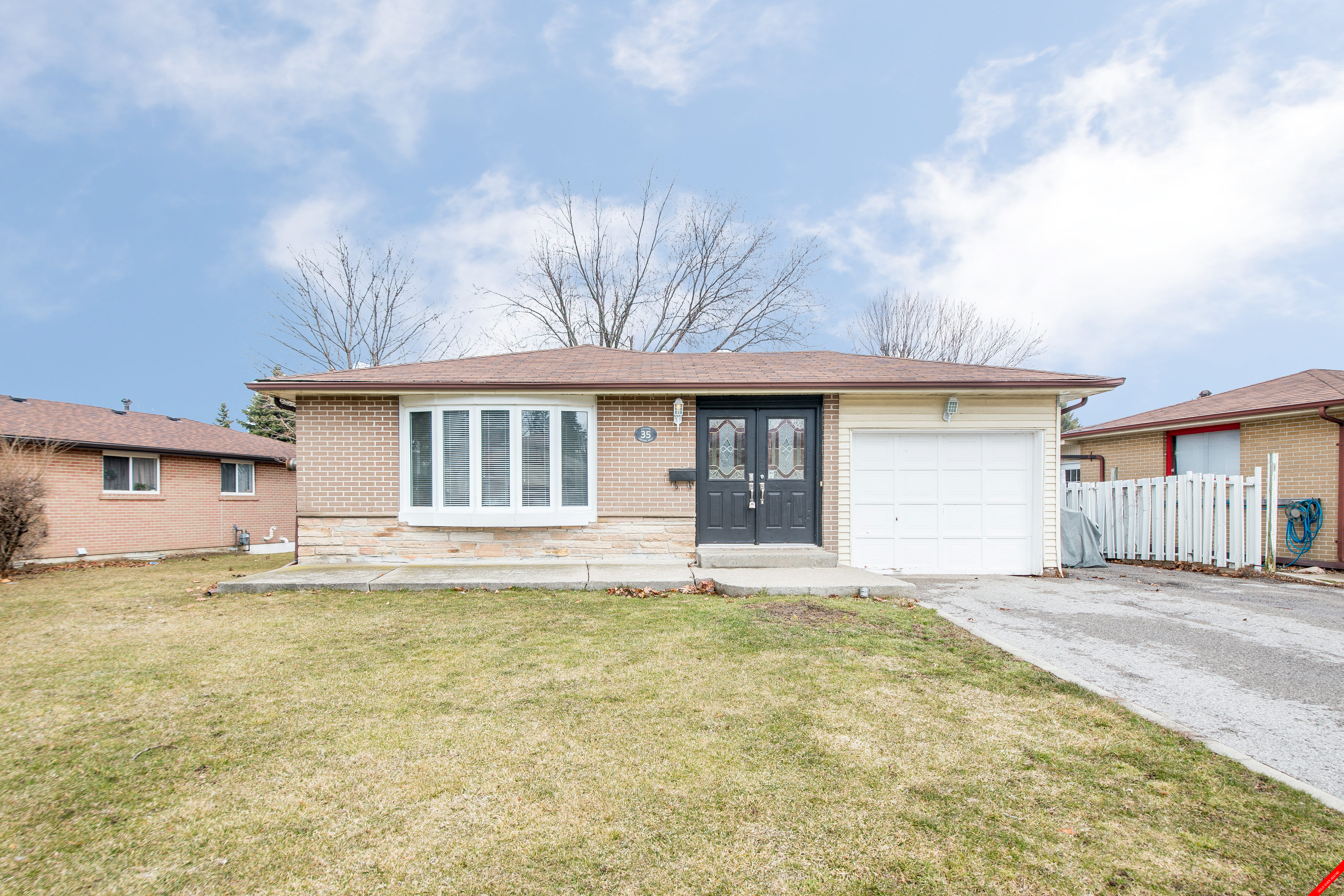 South East Bungalow for sale: Studio (Listed 2017-03-28)