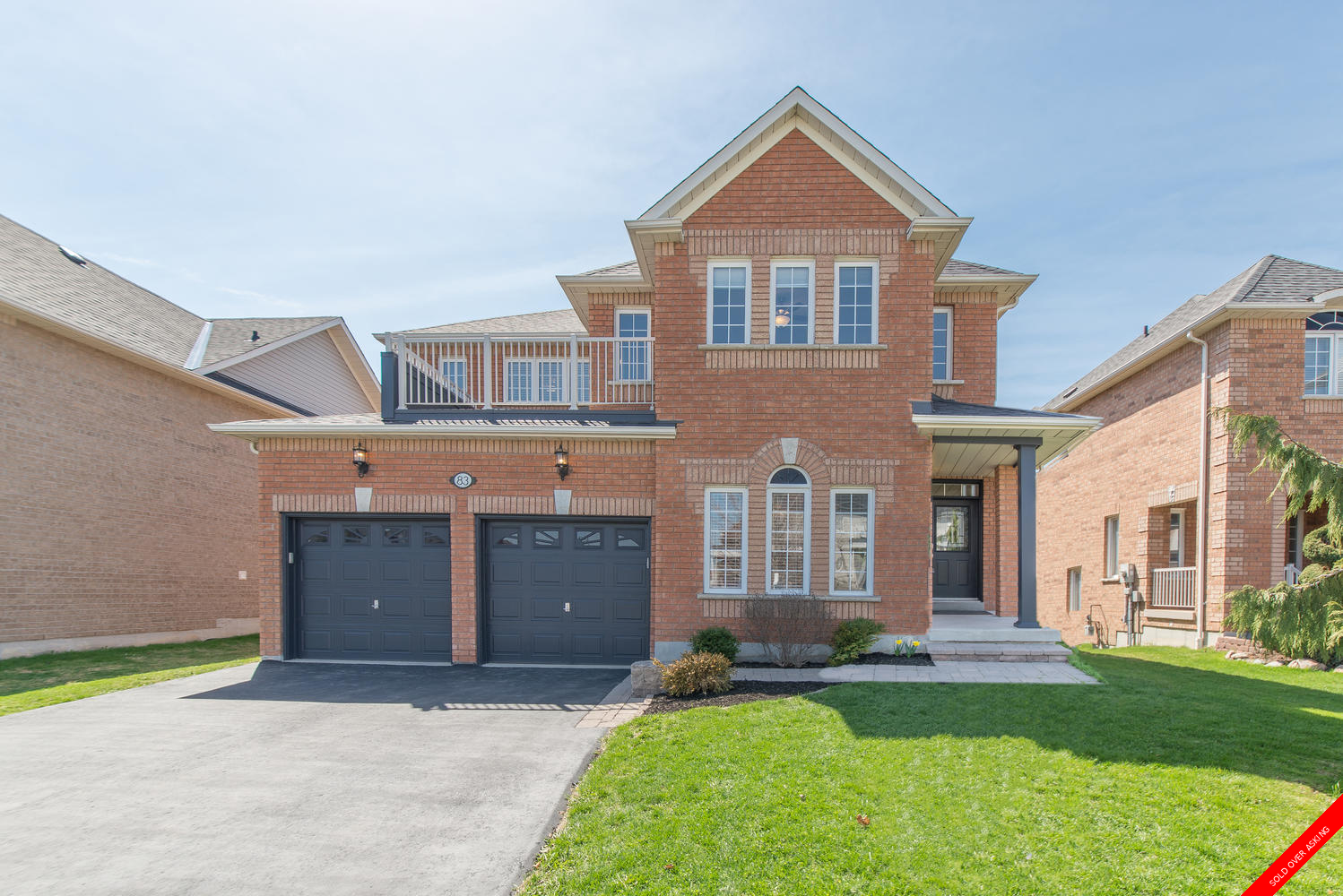 Executive Home In Whitby - 4 Bed, 3 Bath & Overlooking Ravine