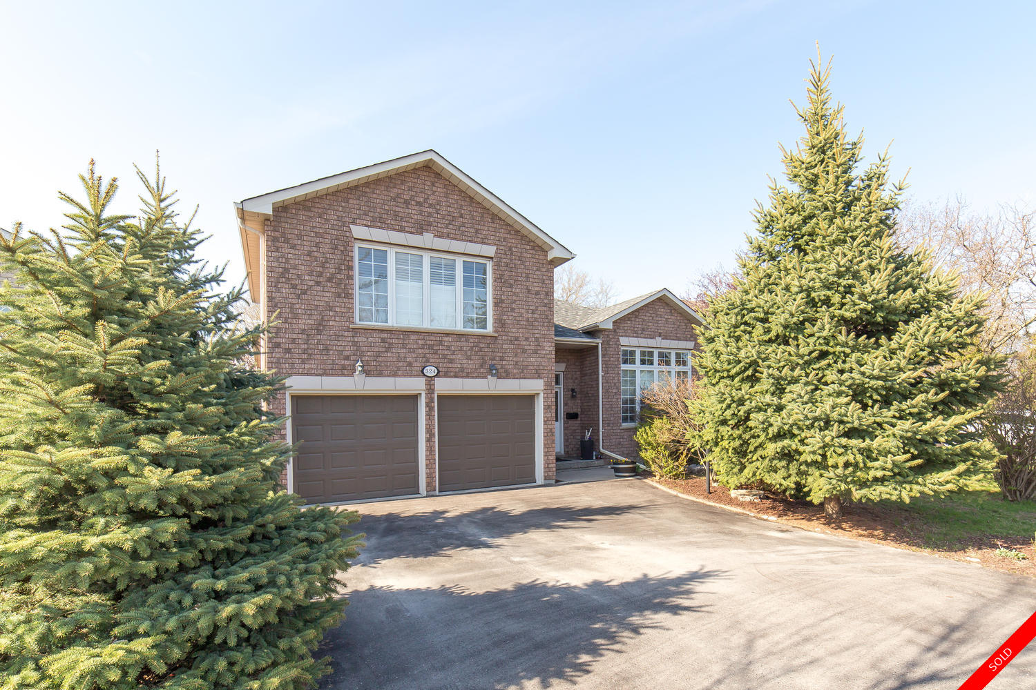 Rougemount Raised Bungalow for sale: 3+2 Stainless Steel Appliances, Tile Backsplash, Glass Shower, Hardwood Floors, Dark Hardwood Floors 3,900 sq.ft. (Listed 2017-06-13)