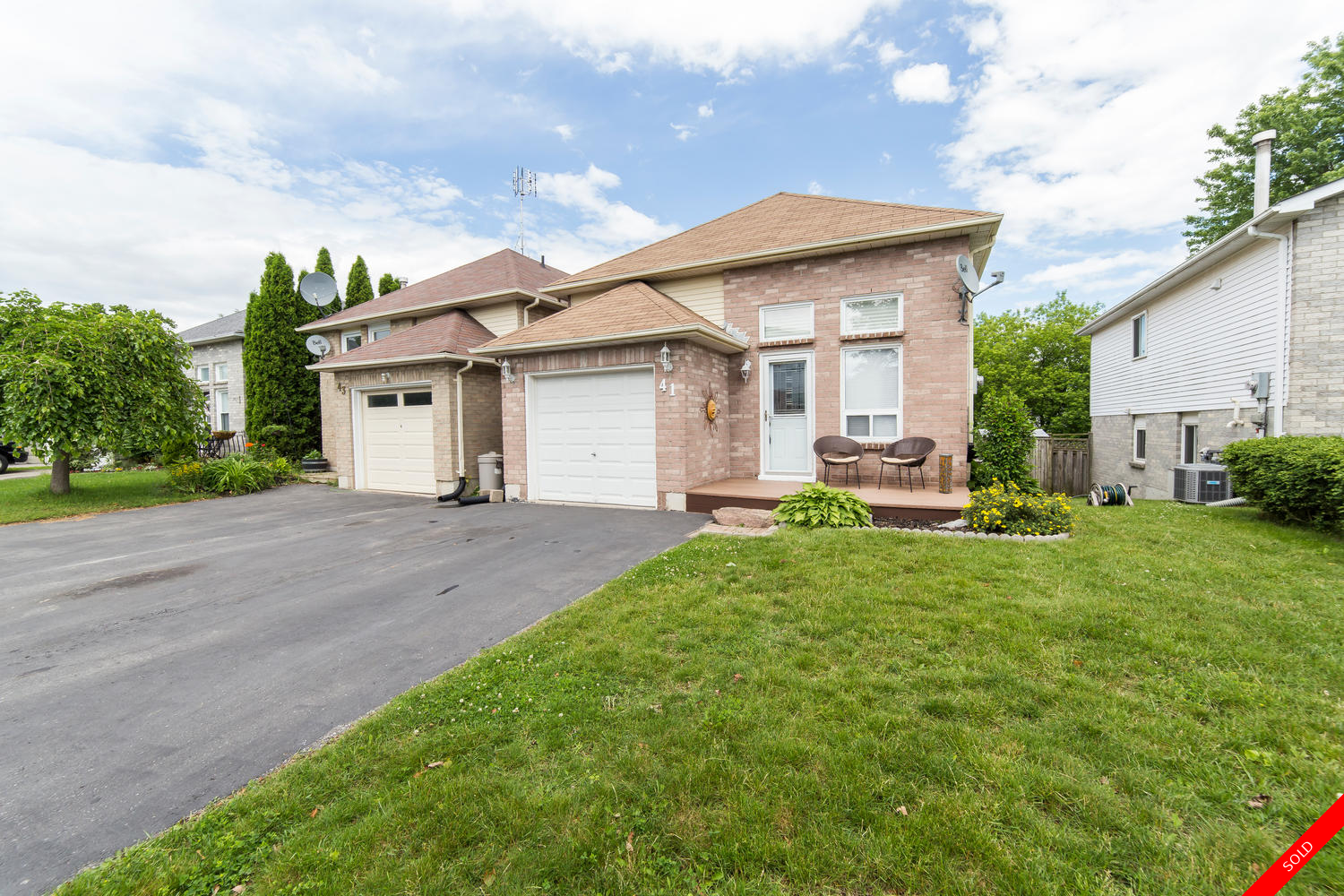 Courtice Raised Bungalow for sale: 4 bedroom (Listed 2017-06-21)