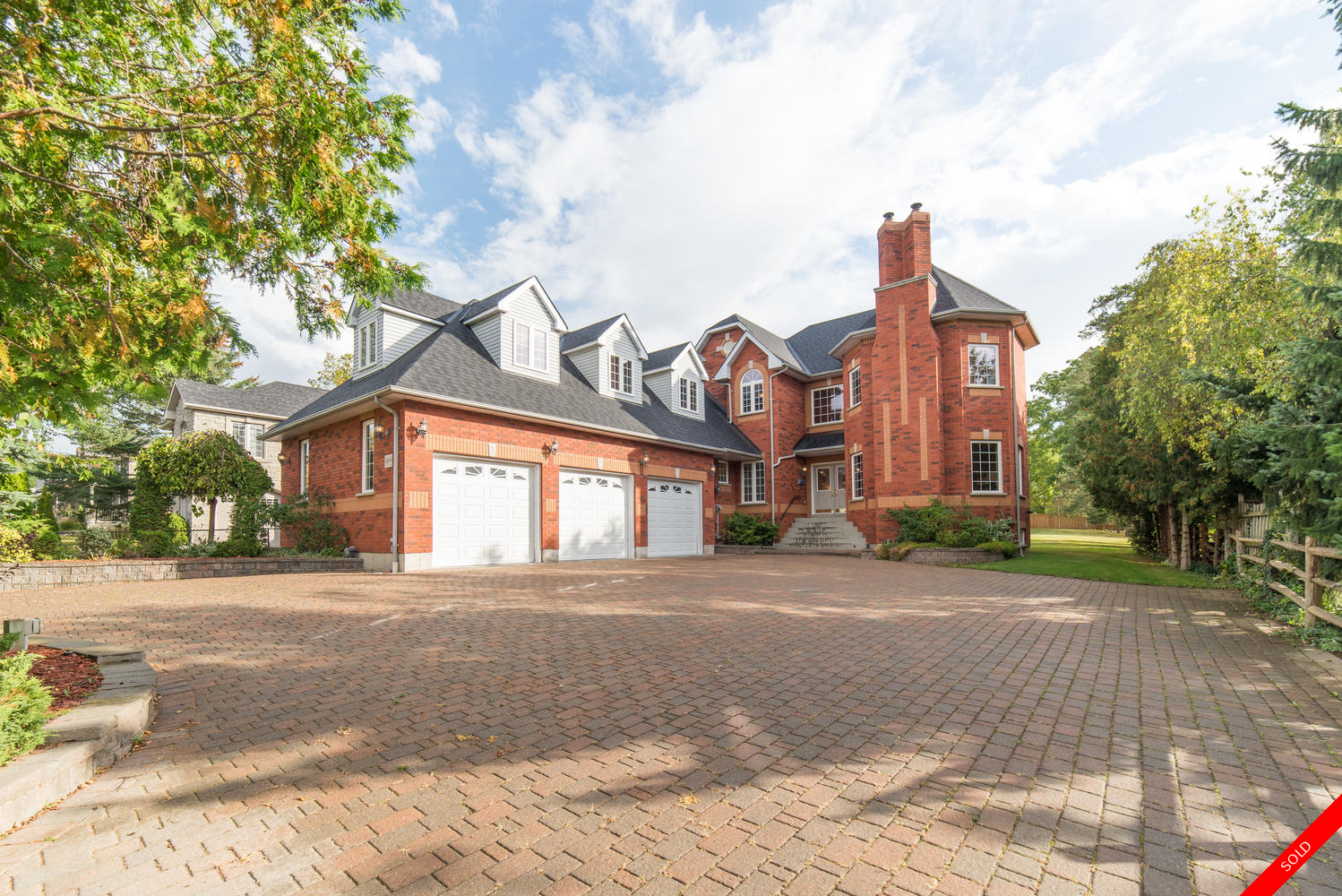 Dunbarton 2-Storey for sale: 4 bedroom Granite Countertop, Glass Shower, Hardwood Floors 3,694 sq.ft. (Listed 2017-10-05)