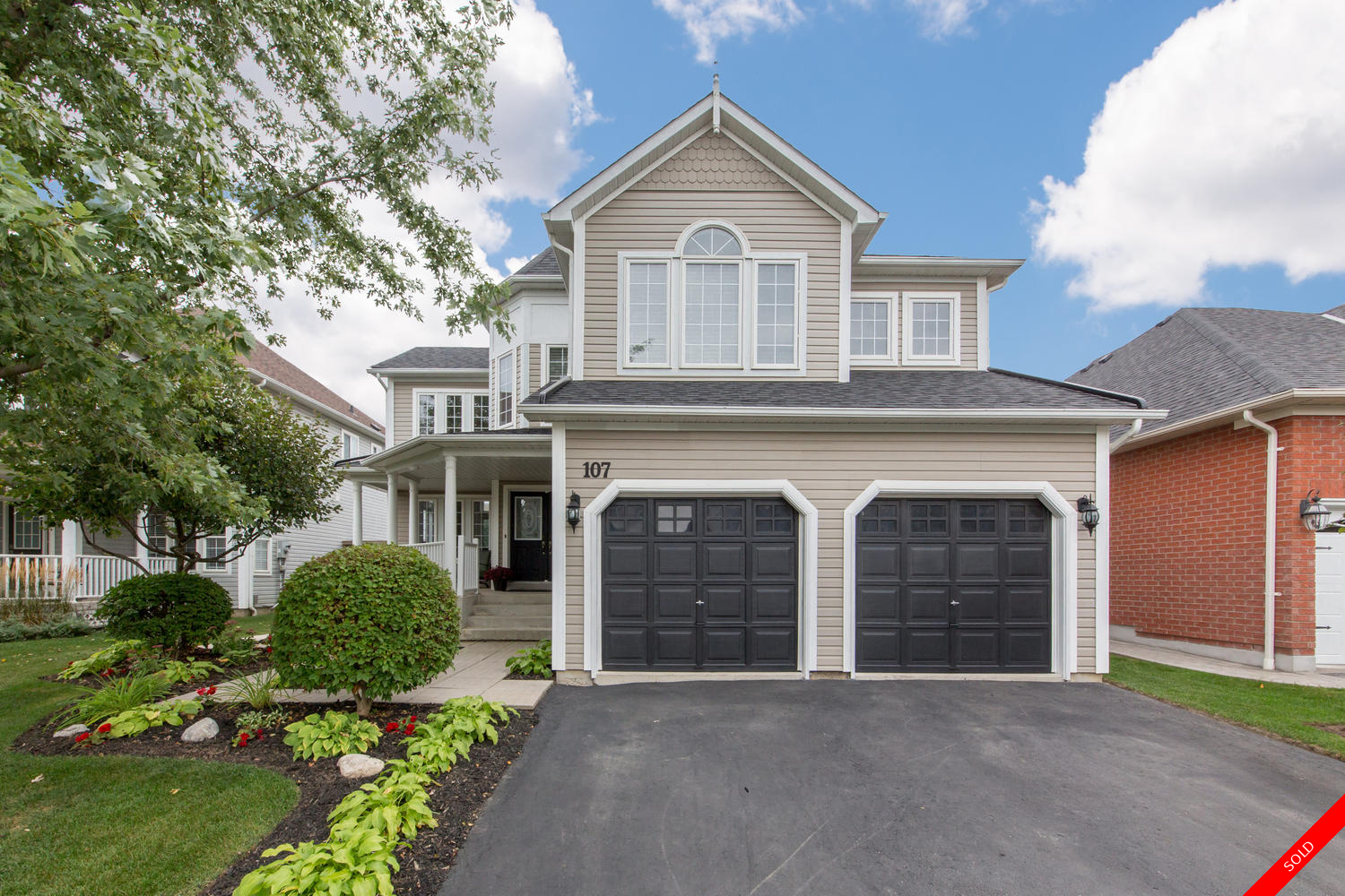 Brooklin 2-Storey for sale: 3 bedroom Stainless Steel Appliances, Granite Countertop, Hardwood Floors 2,389 sq.ft. (Listed 2017-10-11)