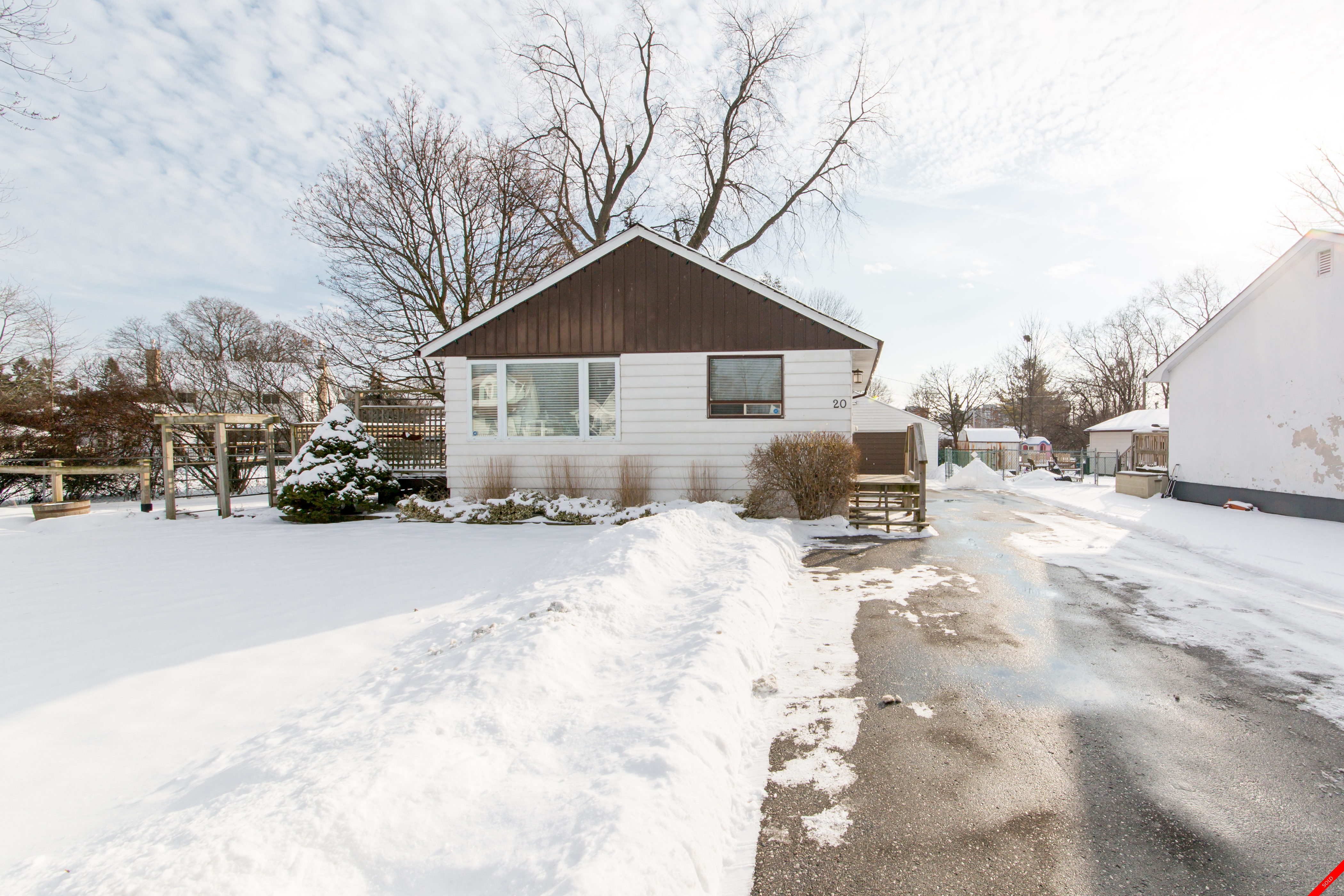 South East Bungalow for sale: 2+1 (Listed 2017-09-07)